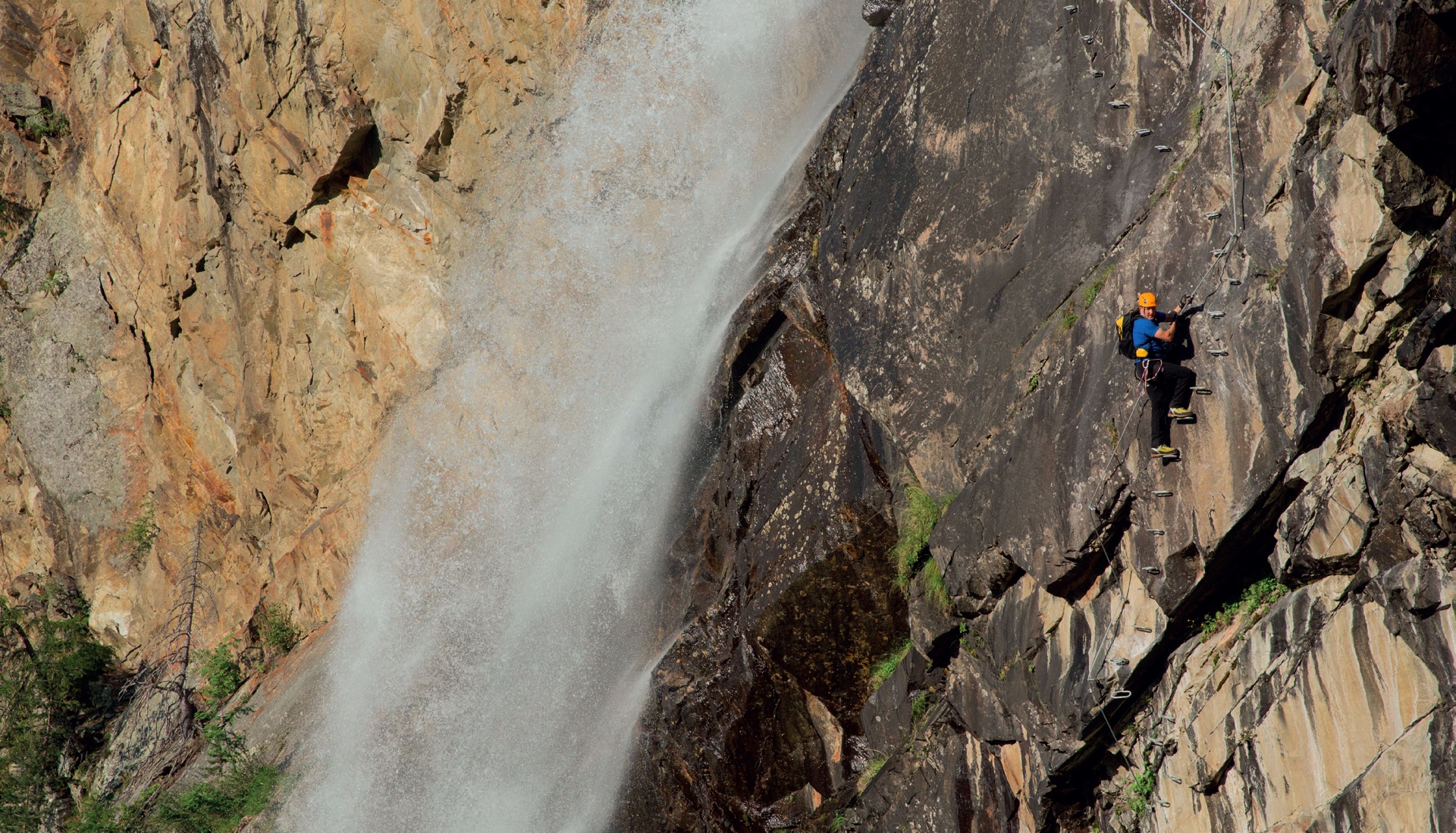 Der Lehner Wasserfall Klettersteig: spektakuläre Linienführung, toller Ausblick © Bernd Ritschel