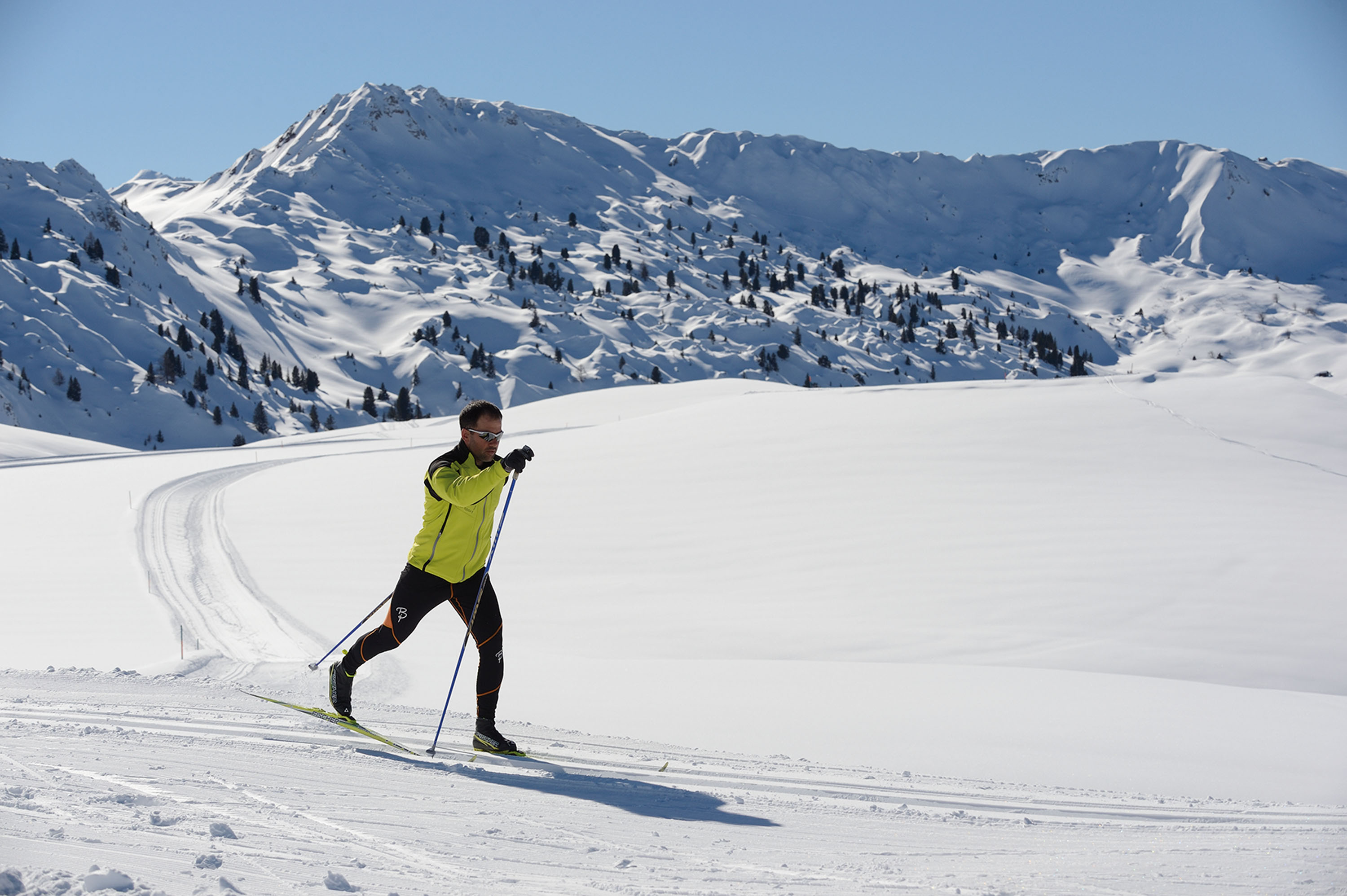 Langlaufen mit Fernsicht auf dem Haslerberg. © Lenk-Simmental-Tourismus/Stefan Hunziker 