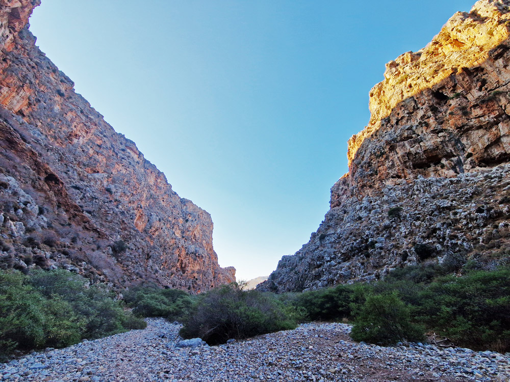 Die Schlucht der Toten beeindruckt durch ihre Größe und hochaufragenden Felsen. Alle Fotos © Svenja Walter