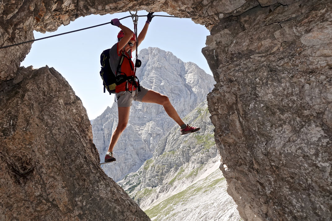 ​
Spektakulärer Übergang auf dem Großen Priel Klettersteig © Heli Steinmassl