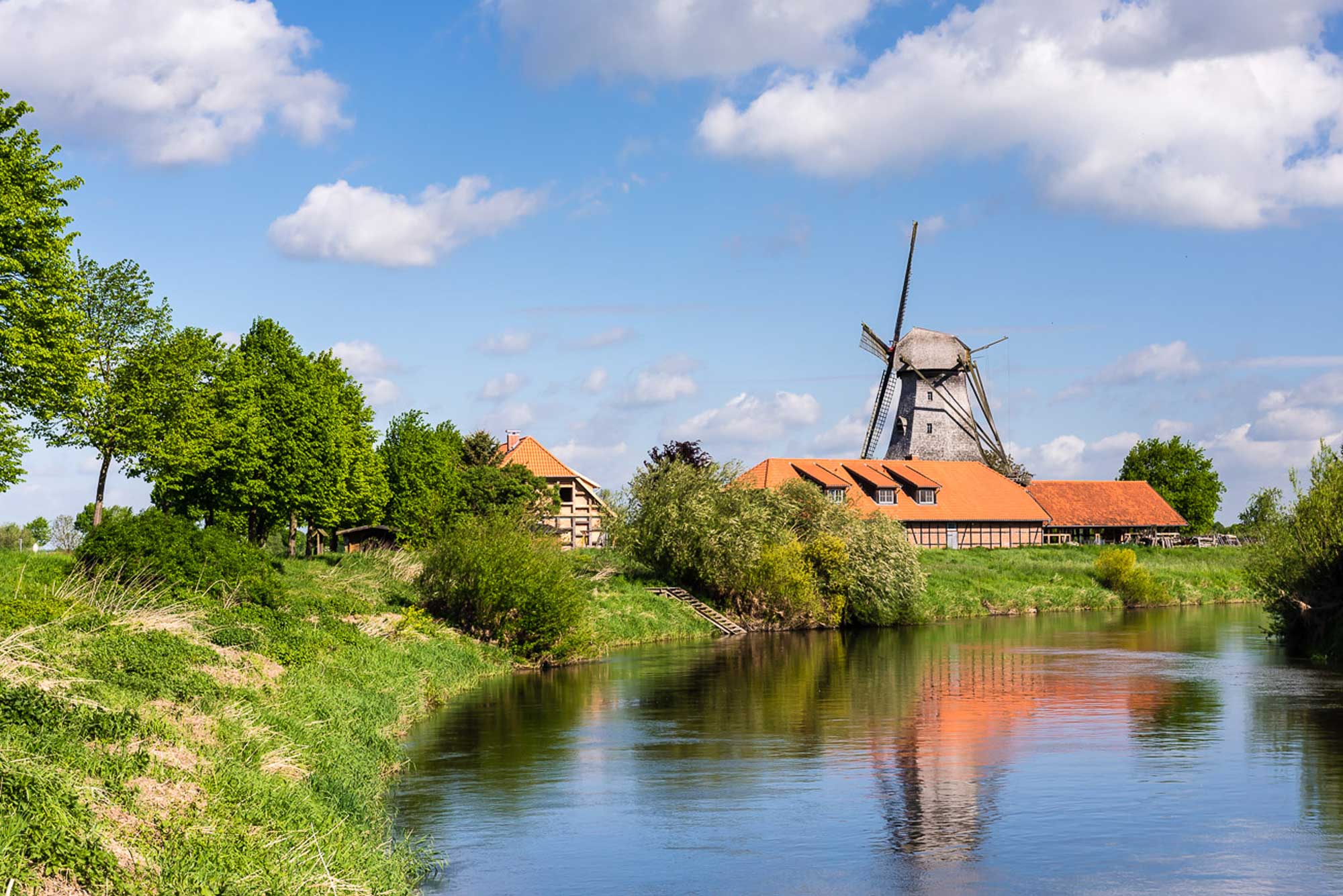 Historische Mühlen am Wegesrand © Markus Tiemann